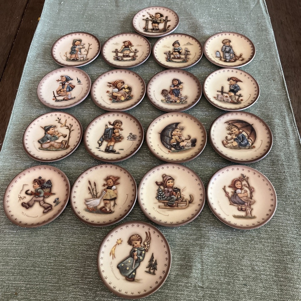 MJ Hummel Goebel 3 Inch Mini Plate Set Of 18~Mint! 1971-1995